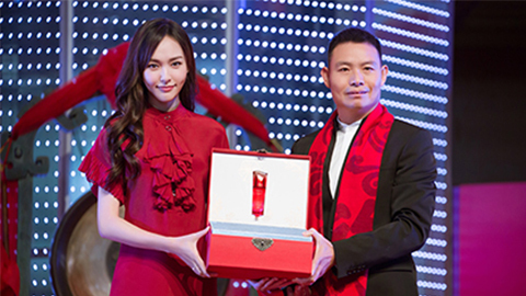 中国美正当红，米兰A股上市，引领新时代